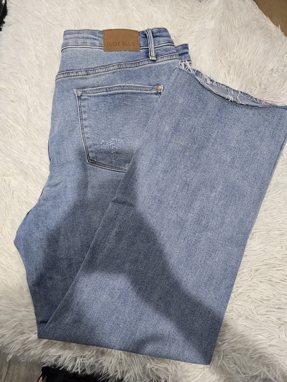 Judy Blue 90’s Straight Jeans Size 13/31 Light Wash Distressed Raw Hem